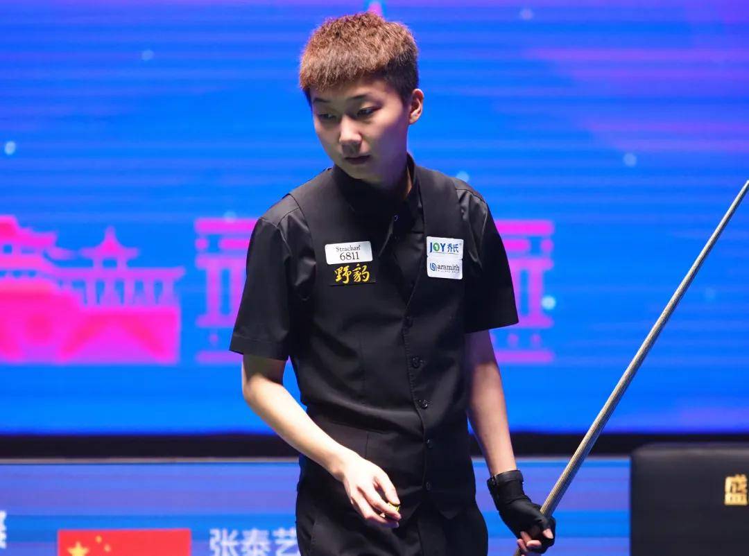 在比赛初期 在比赛初期